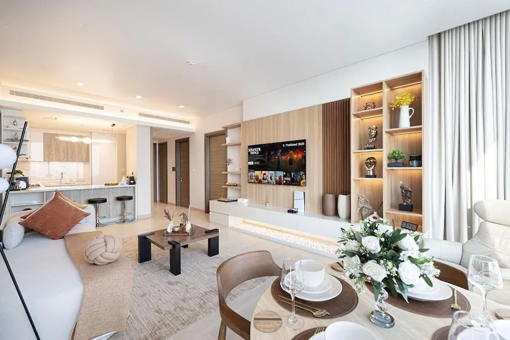 2Br Luxury Stay With Starry Ceiling Dubai Apartment